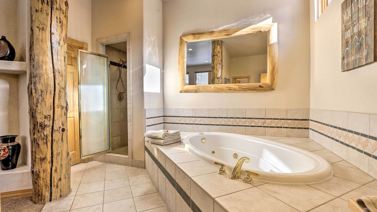 Photo of Bathroom in Warrior's Mark West
