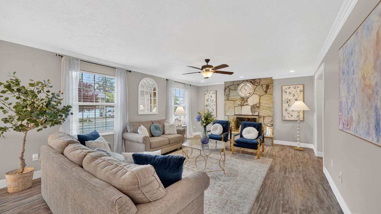 Photo of Livingroom in Sandy