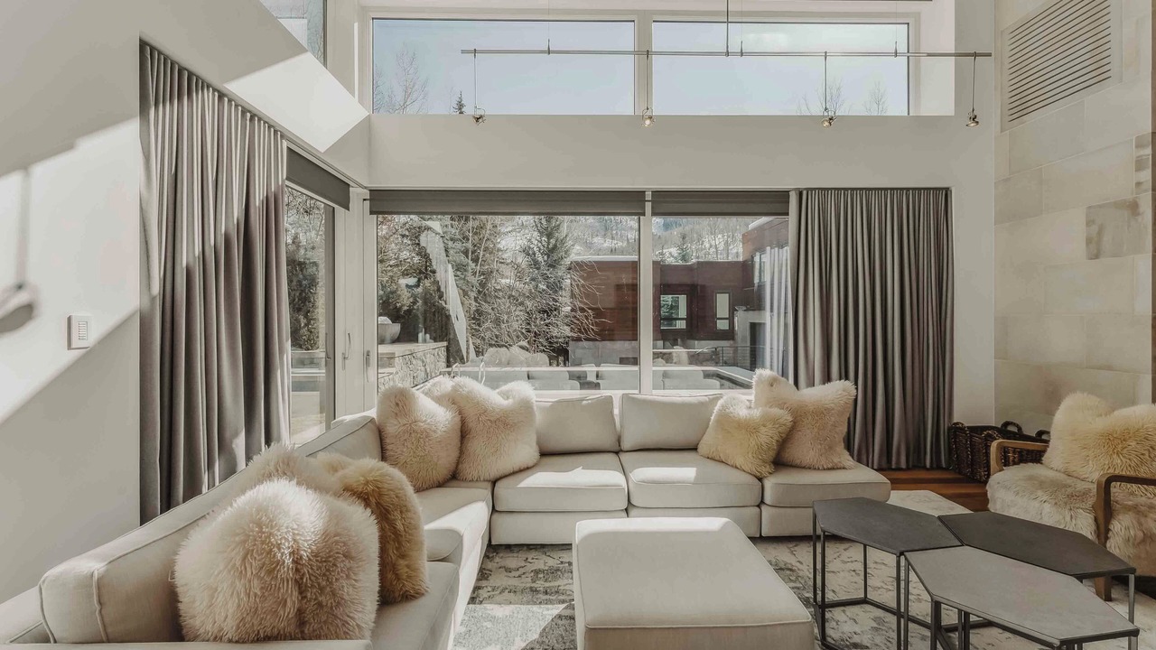 Photo of Livingroom in Vail
