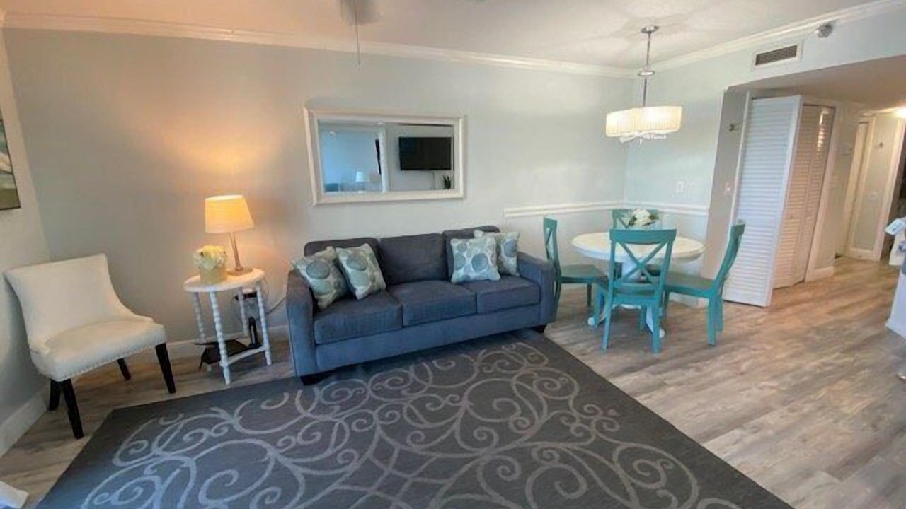 Photo of Livingroom in Fort Walton Beach