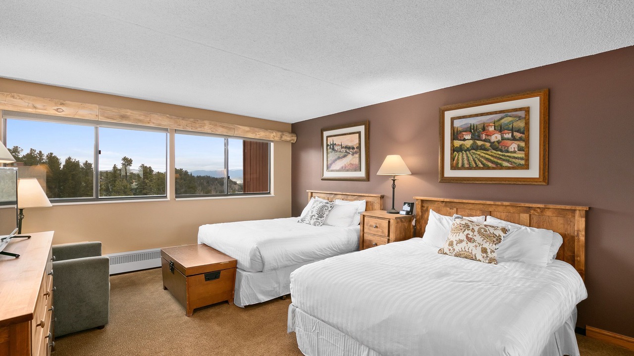 Photo of Bedroom in Peak 9