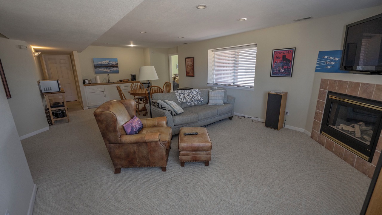 Photo of Livingroom in Gleneagle