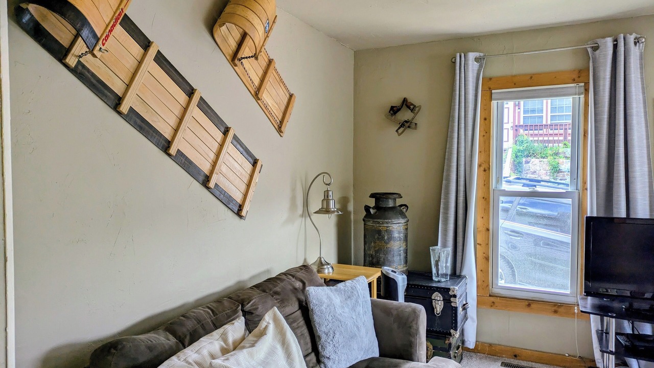 Photo of Livingroom in Idaho Springs