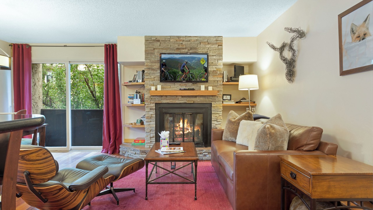 Photo of Livingroom in Vail