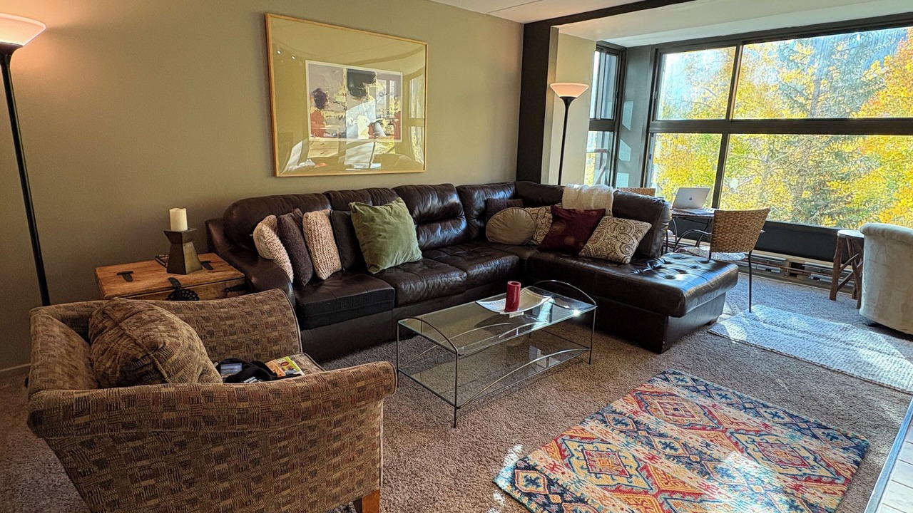 Photo of Livingroom in Copper Mountain Village