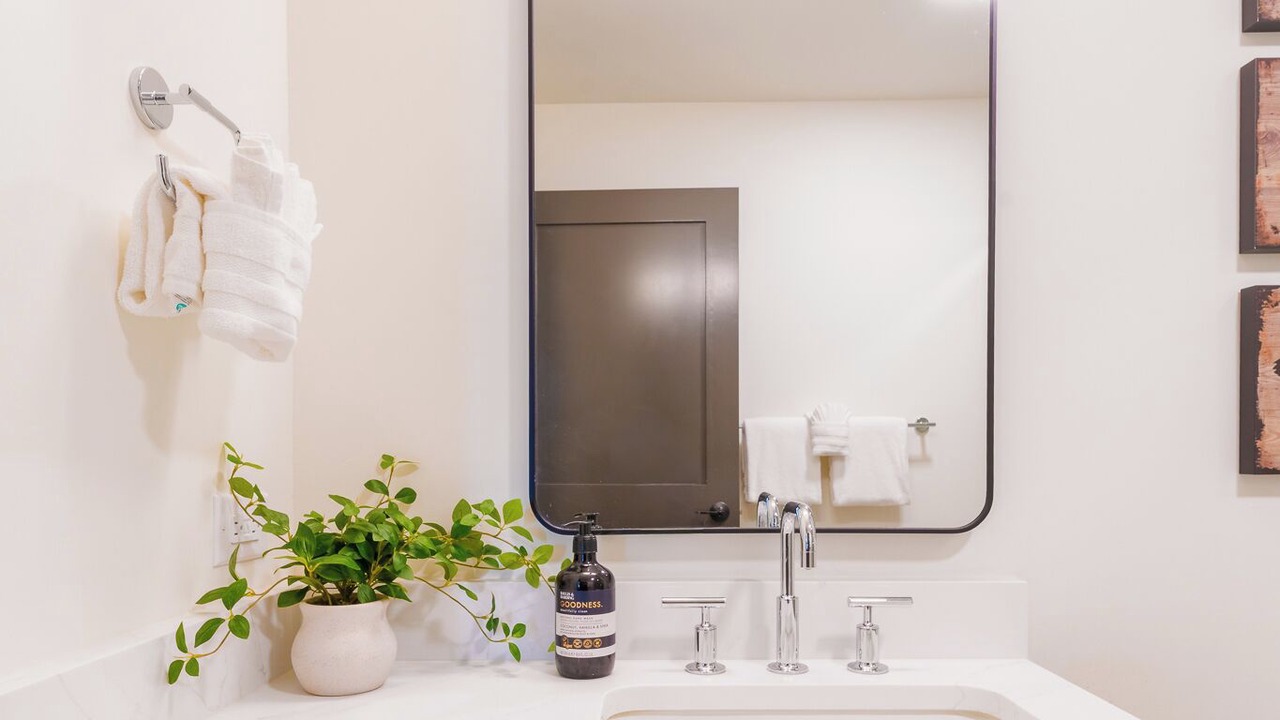 Photo of Bathroom in River Run