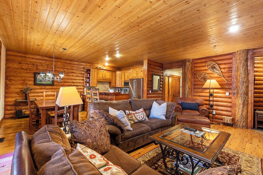 Photo of Livingroom in Deer Valley