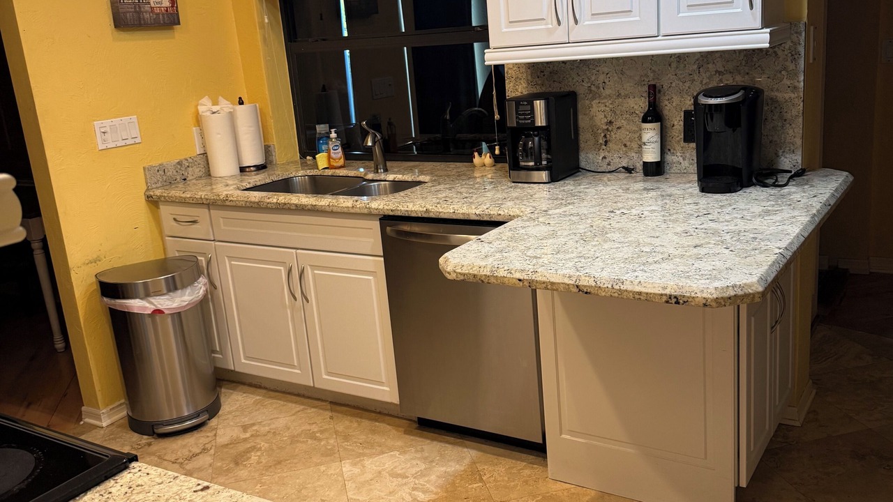 Photo of Kitchen in Tropic Palms