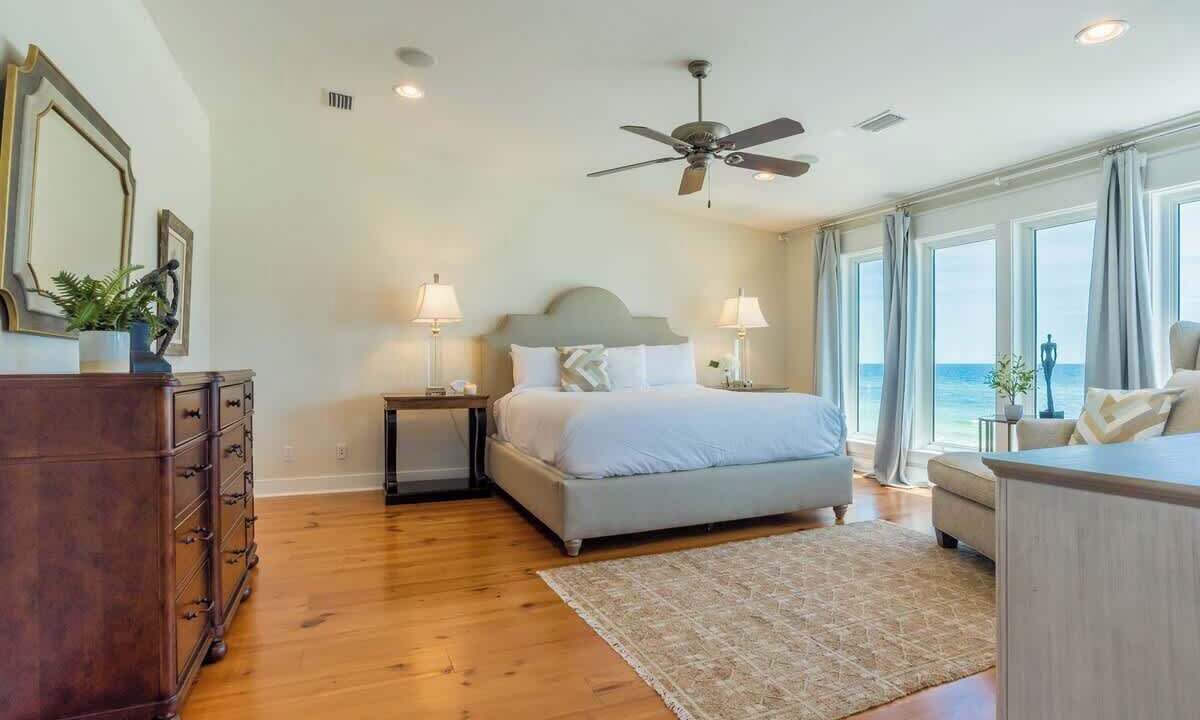 Photo of Bedroom in Seacrest