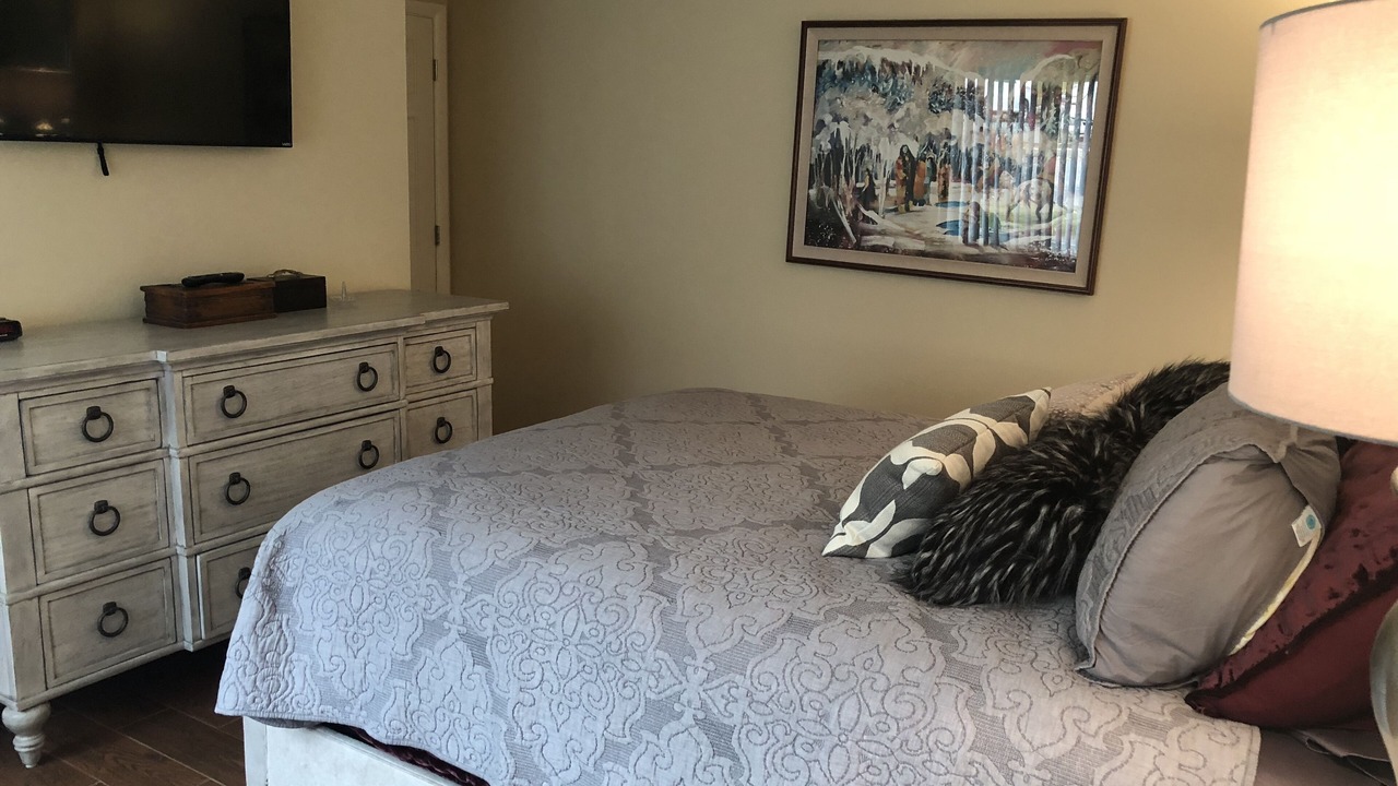 Photo of Bedroom in Downtown
