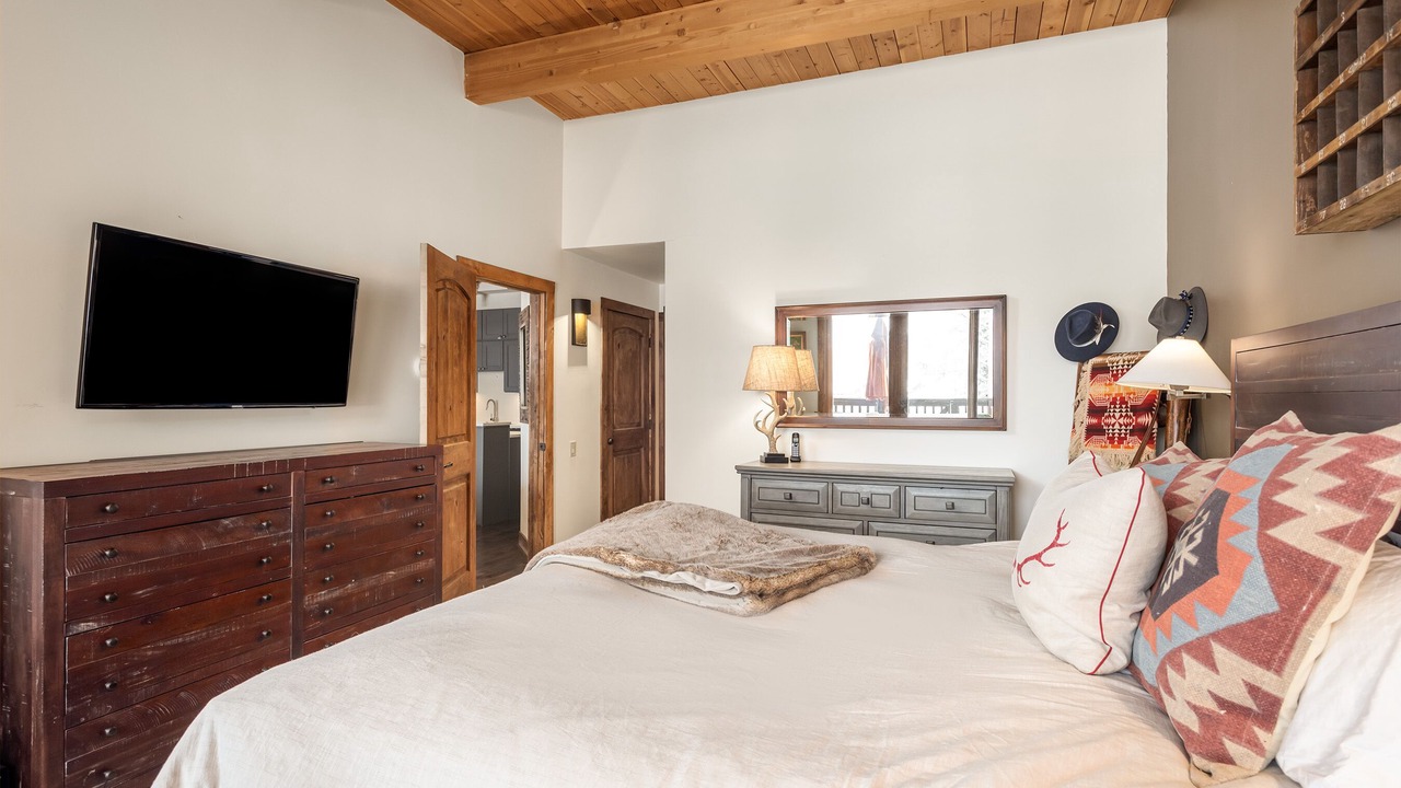 Photo of Bedroom in Snowmass Village