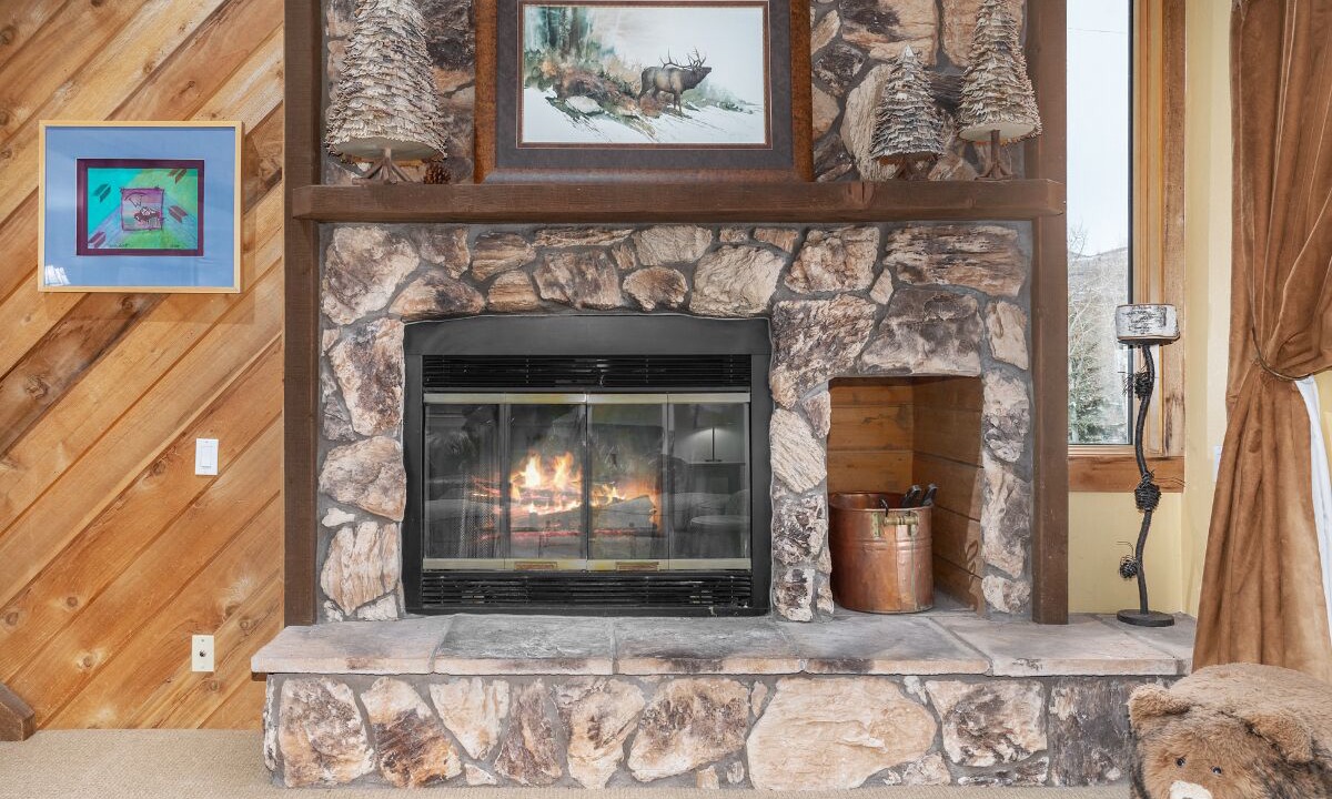 Photo of Livingroom in Avon