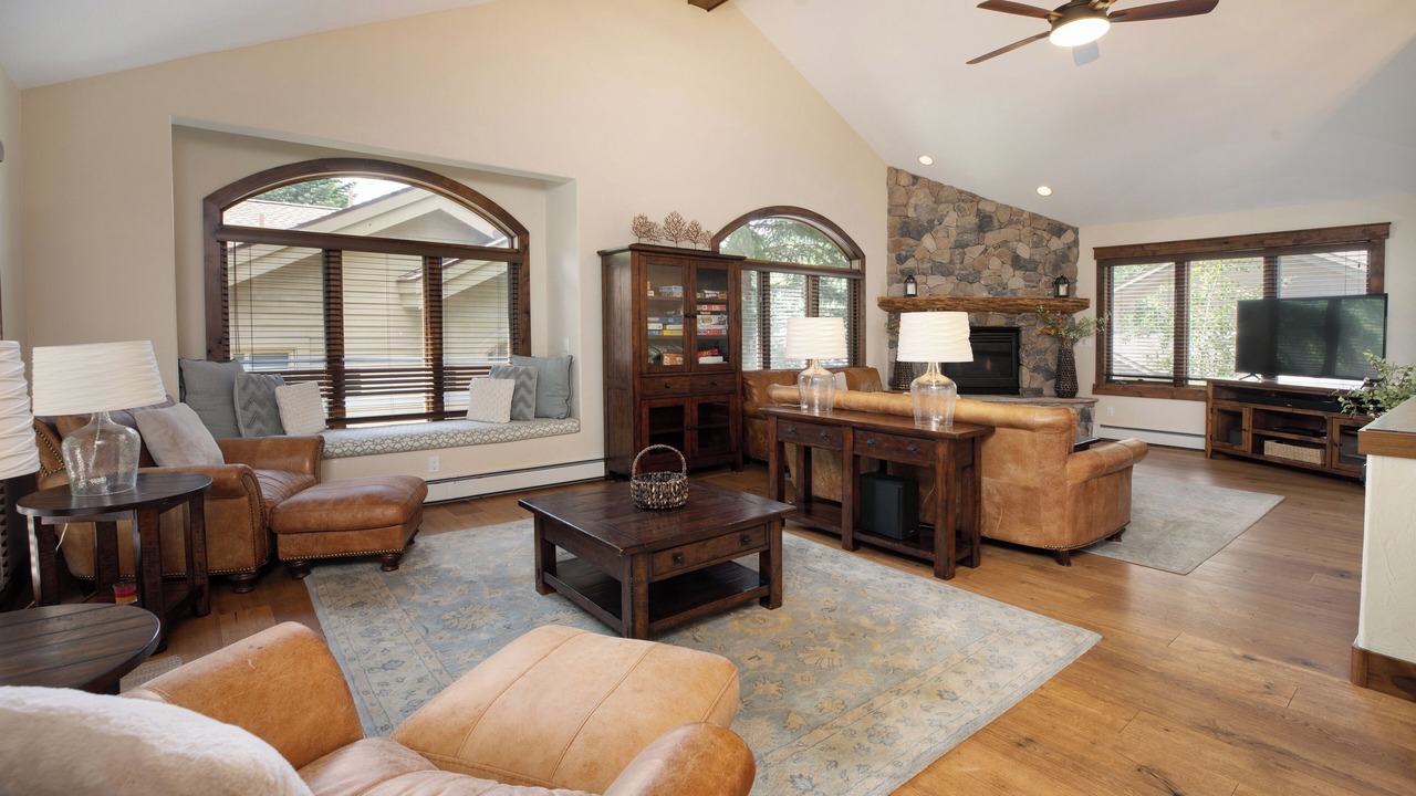 Photo of Livingroom in Vail
