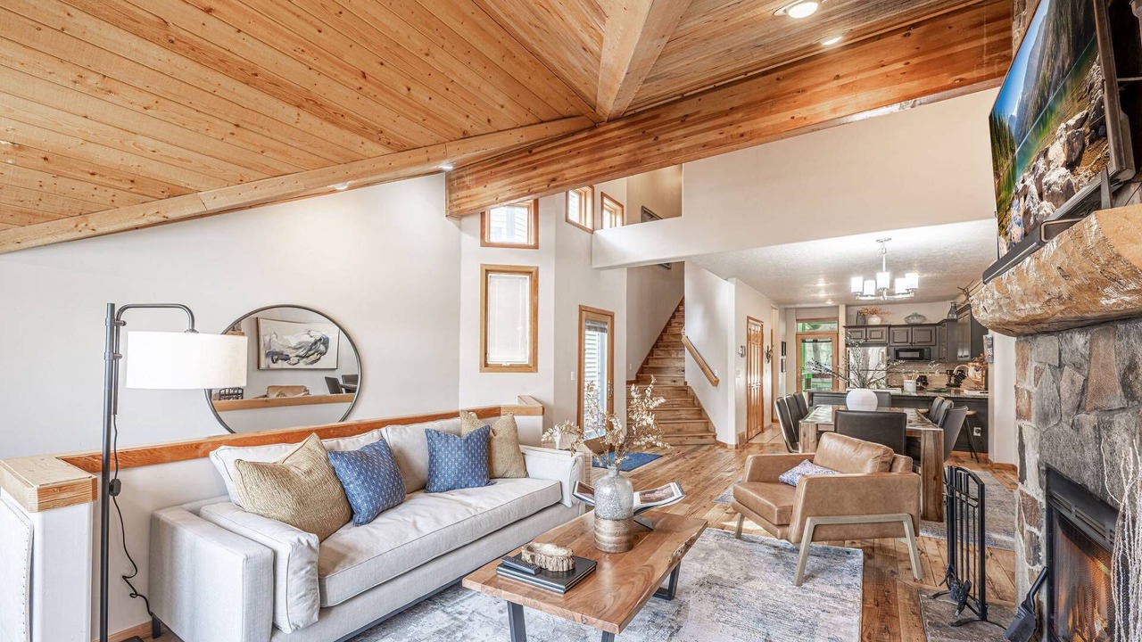 Photo of Livingroom in North Park City