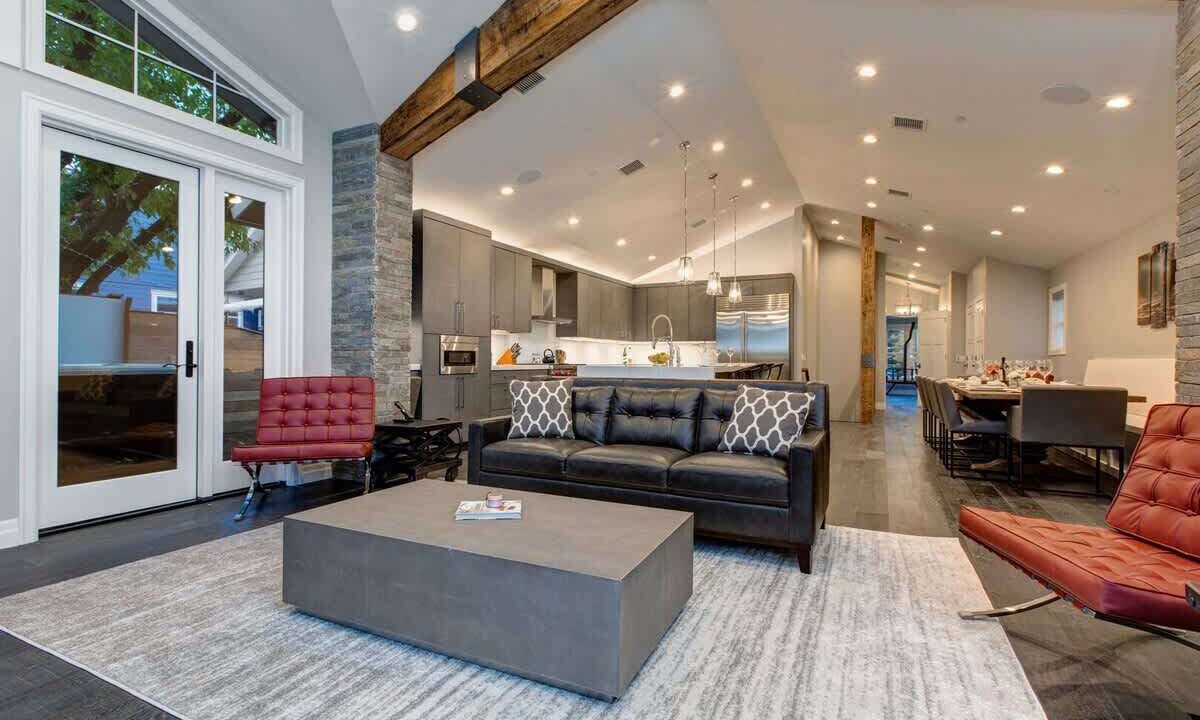 Photo of Livingroom in North Park City