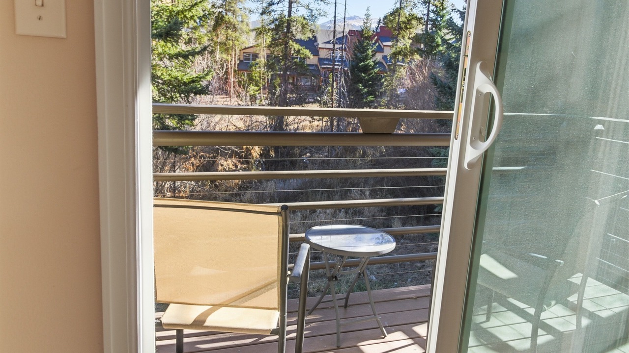 Photo of Patio Balcony in Four O'Clock