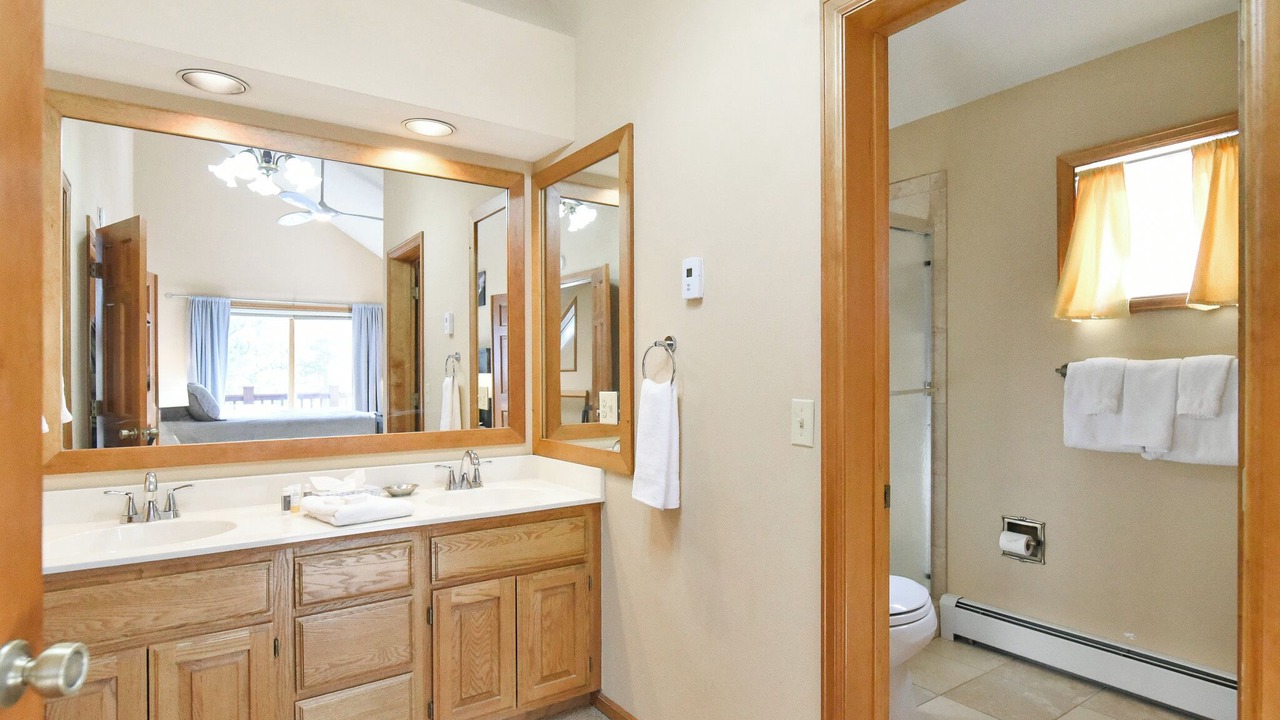 Photo of Bathroom in Warrior's Mark West