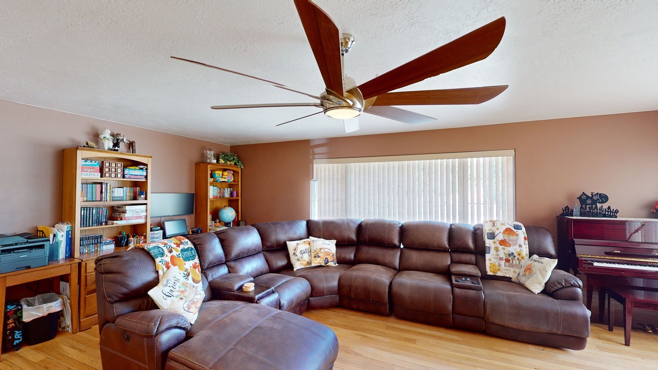 Photo of Livingroom in Parowan