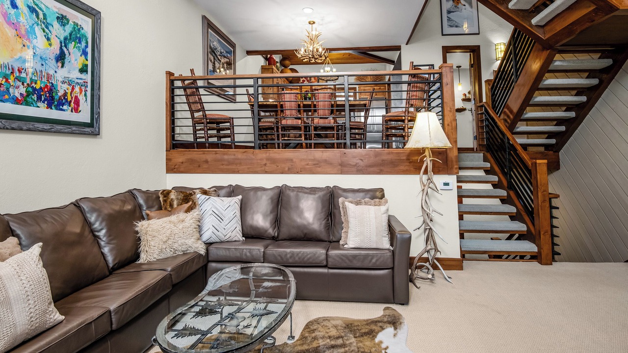 Photo of Livingroom in Avon