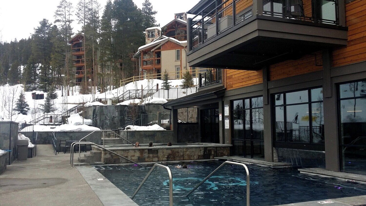 Photo of Outdoor in Peak 8