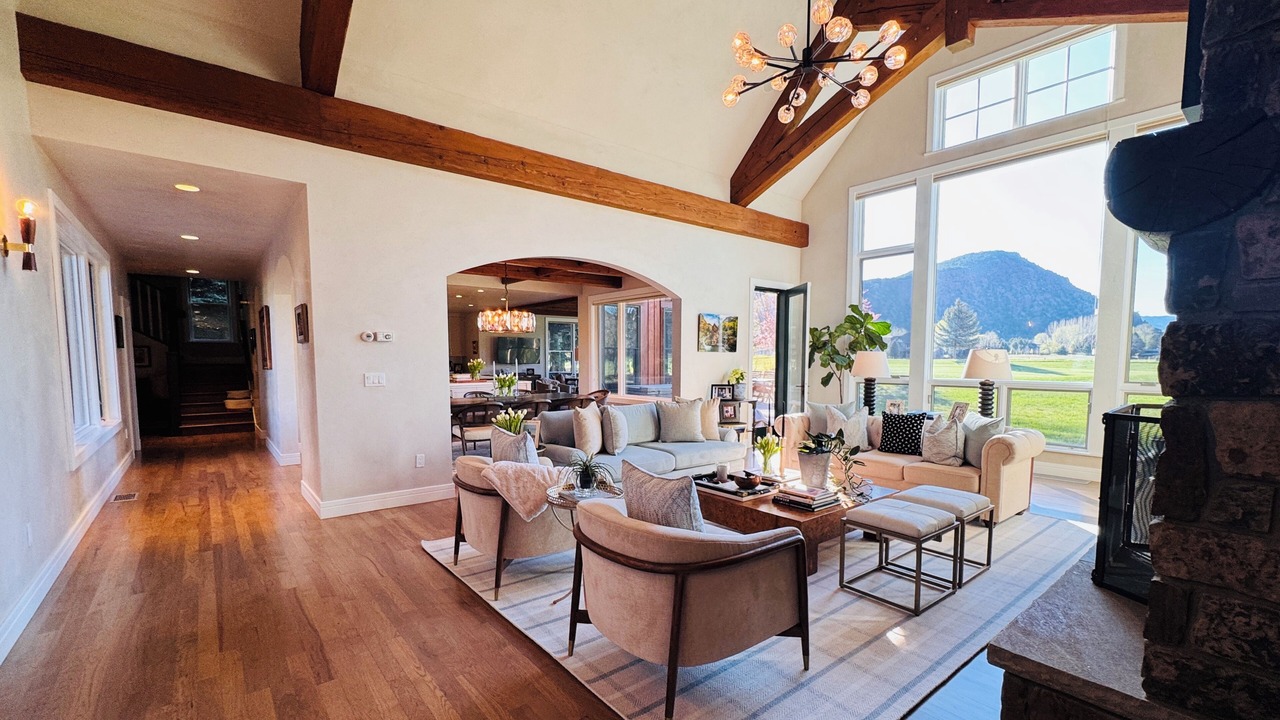 Photo of Livingroom in Aspen Glen