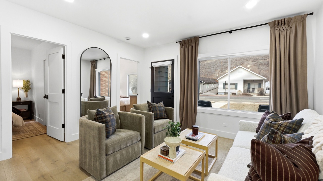 Photo of Livingroom in North Park City