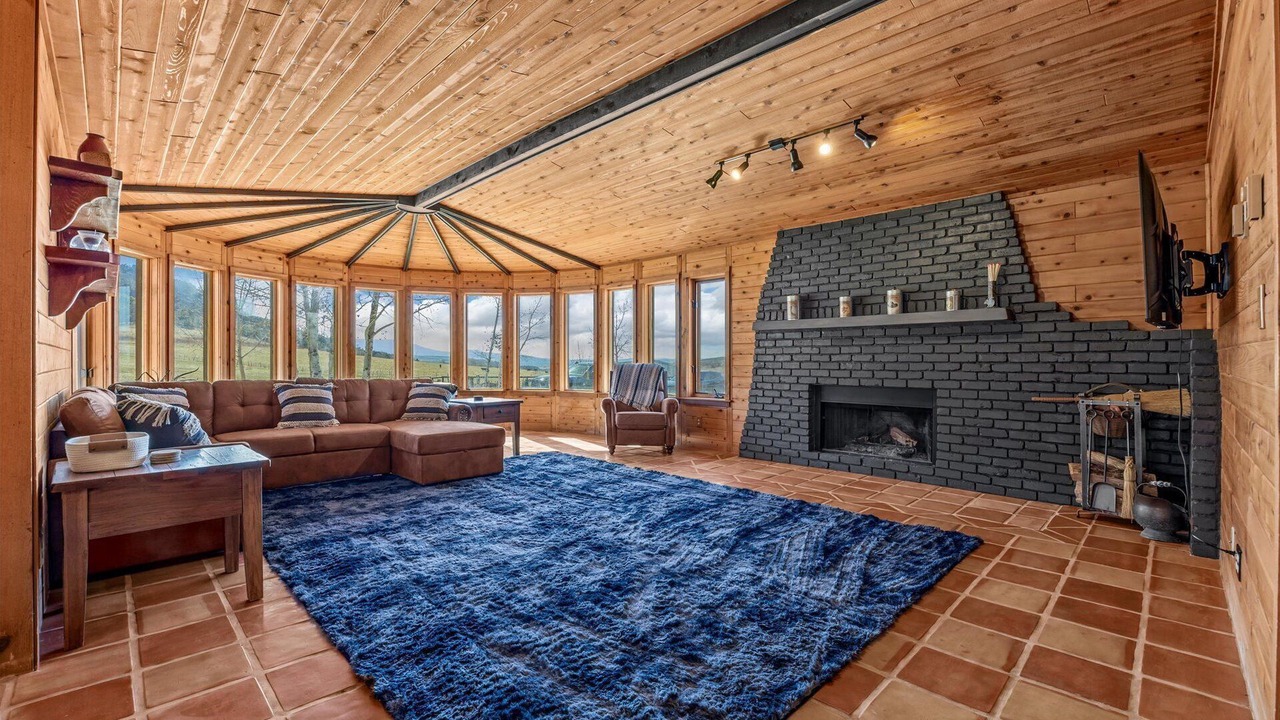 Photo of Livingroom in Collbran