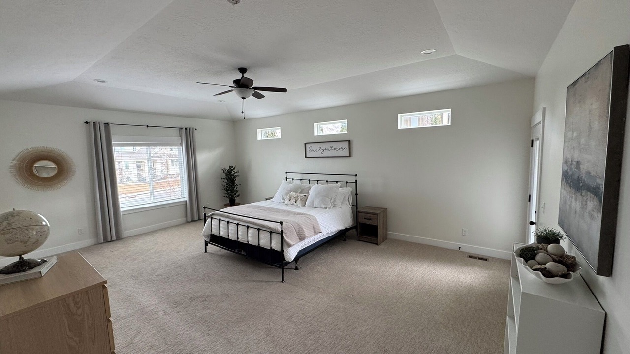 Photo of Bedroom in Salem