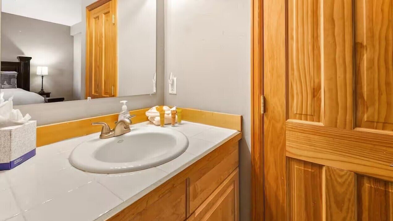 Photo of Bathroom in Quandary Village