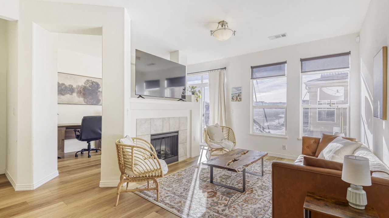 Photo of Livingroom in Lone Tree