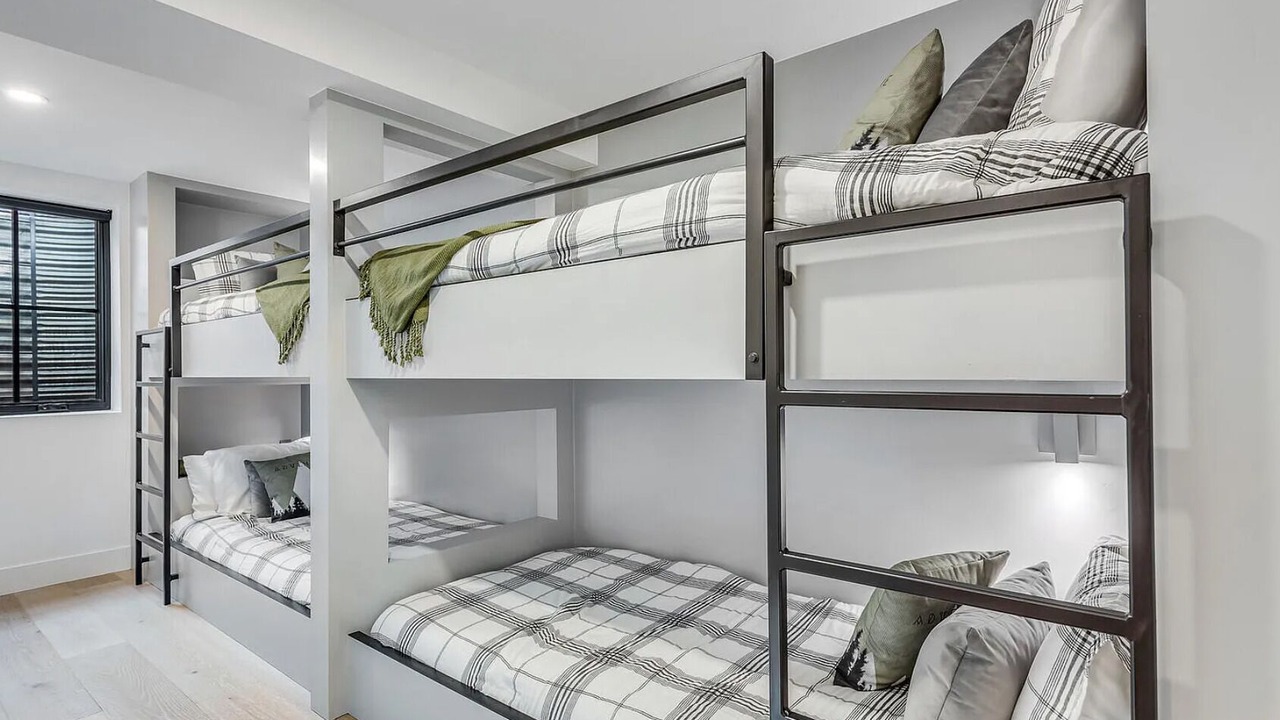 Photo of Bedroom in Aspen Glen