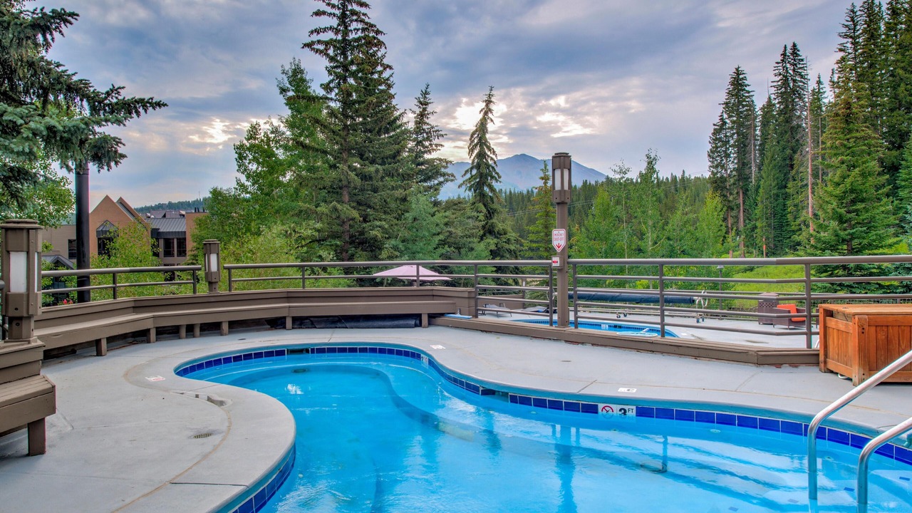 Photo of Outdoor in Peak 9