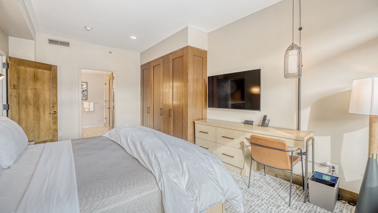 Photo of Bedroom in Avon