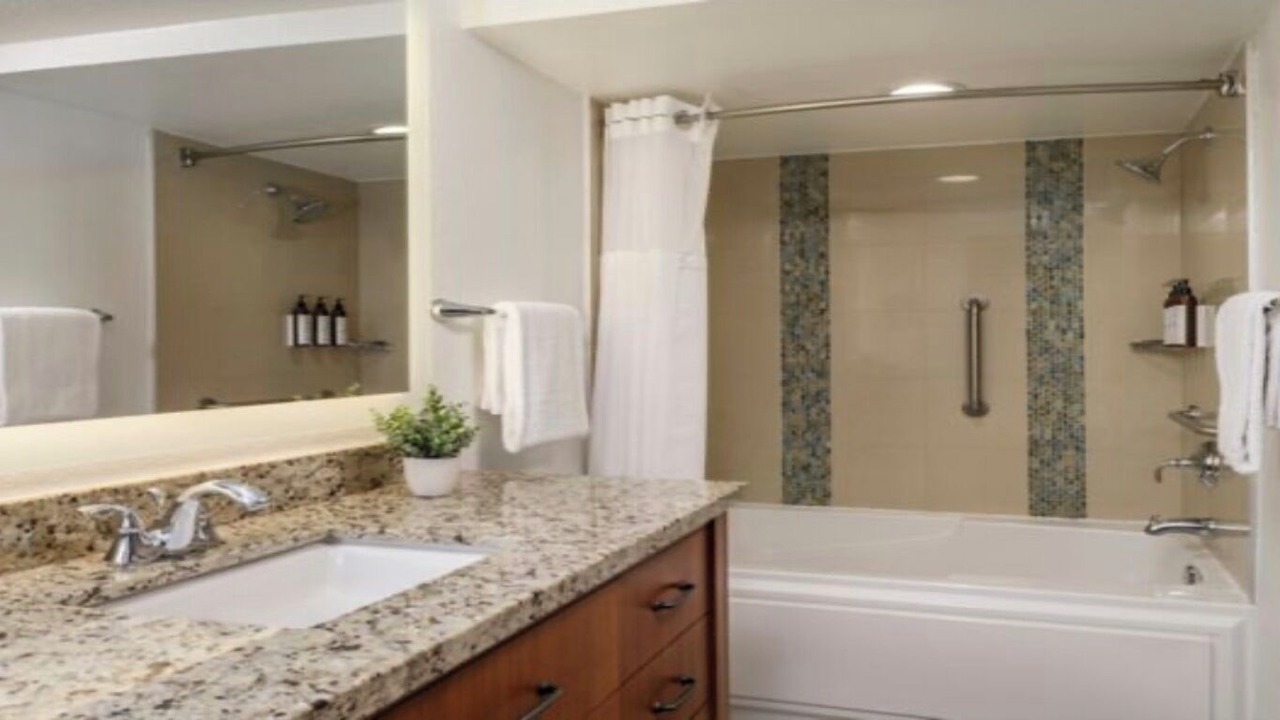Photo of Bathroom in Peak 9