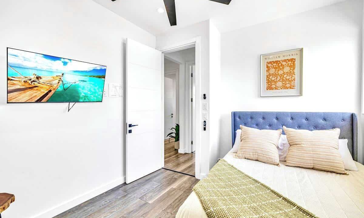 Photo of Bedroom in South Middle River