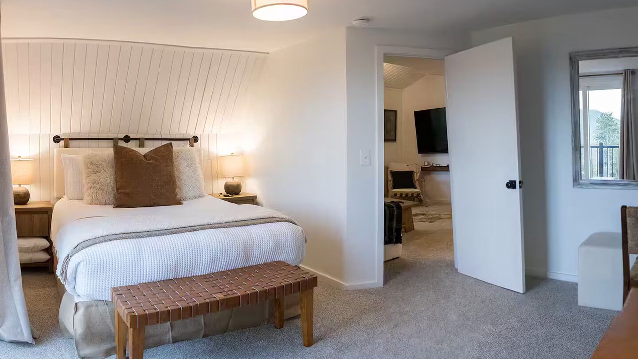 Photo of Bedroom in Evergreen