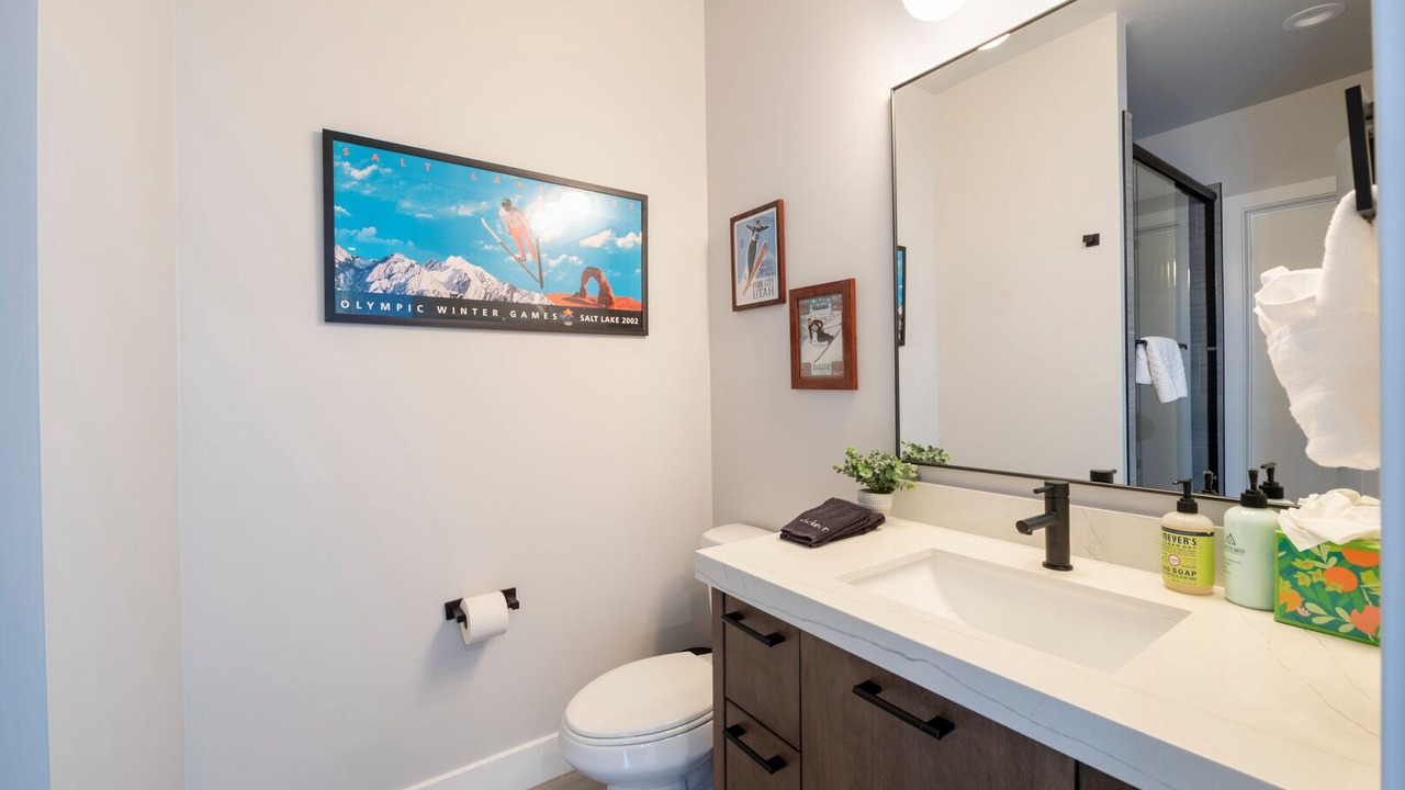Photo of Bathroom in Hideout