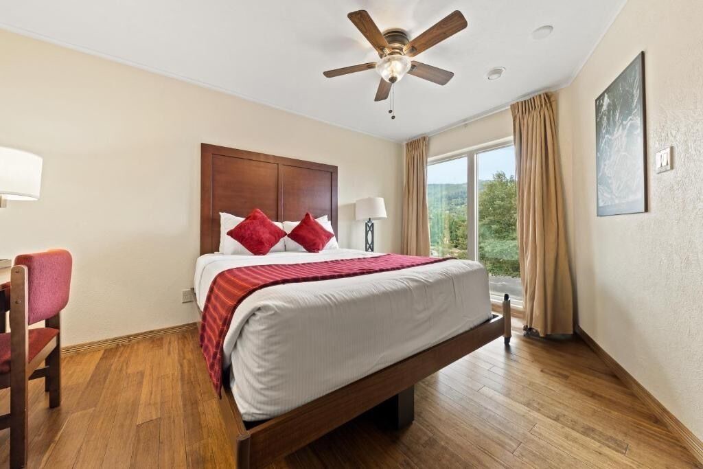 Photo of Bedroom in Avon