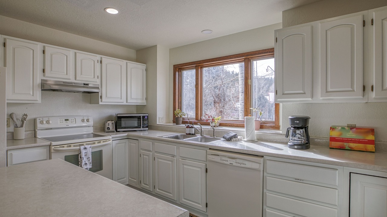 Photo of Kitchen in San Juan River Village
