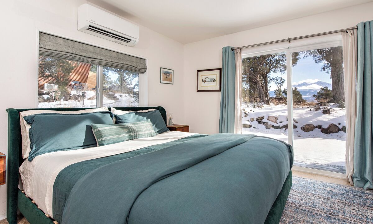 Photo of Bedroom in Missouri Heights