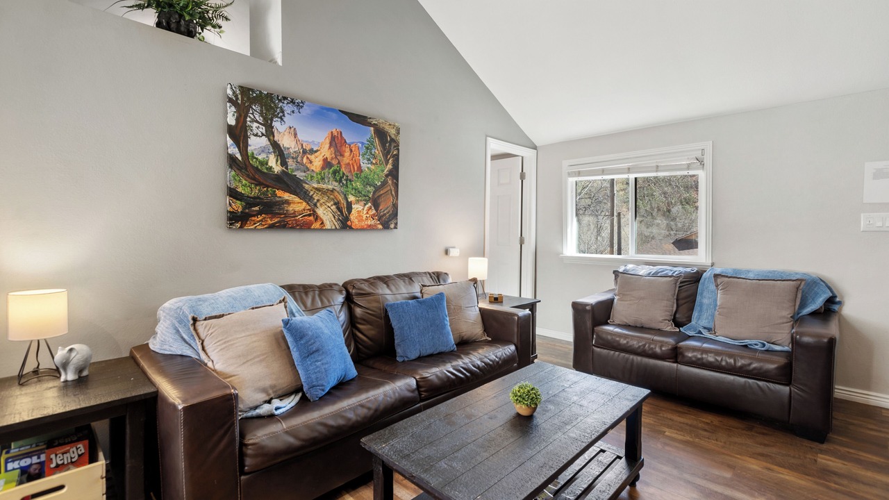 Photo of Livingroom in Manitou Springs Historic District