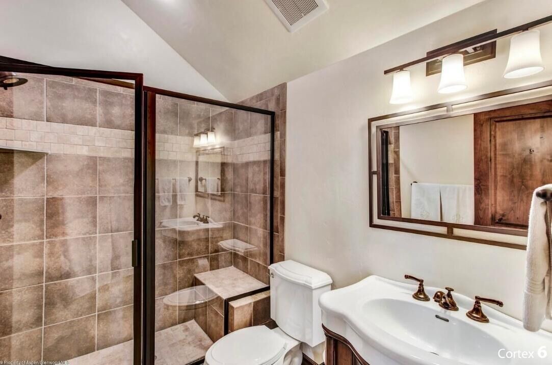 Photo of Bathroom in Aspen Glen