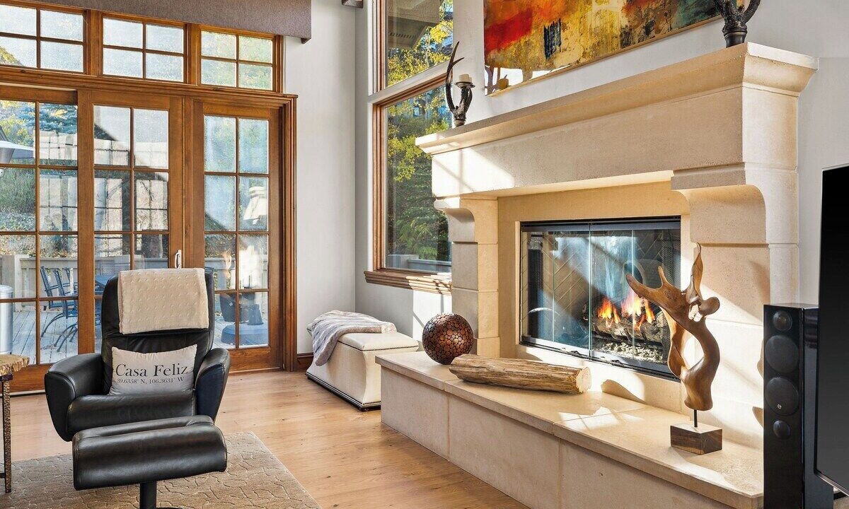 Photo of Livingroom in Highland Meadows