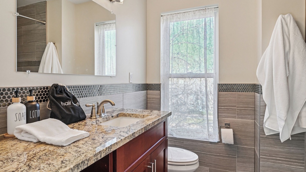 Photo of Bathroom in Curtis Park