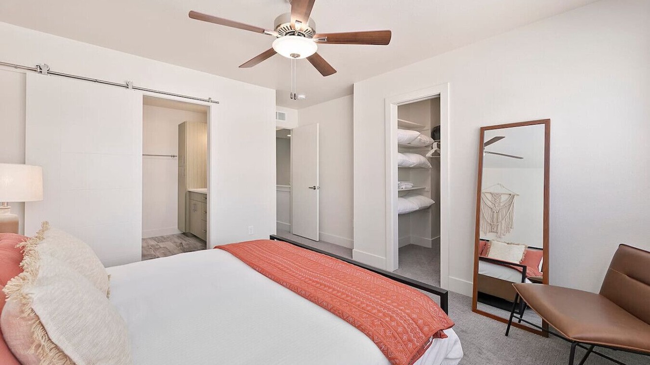 Photo of Bedroom in Old Town North