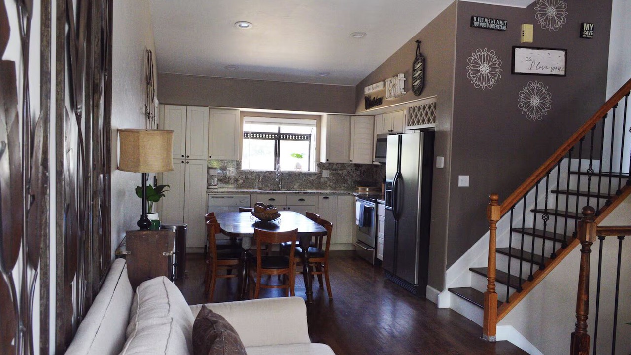 Photo of Livingroom in Aurora