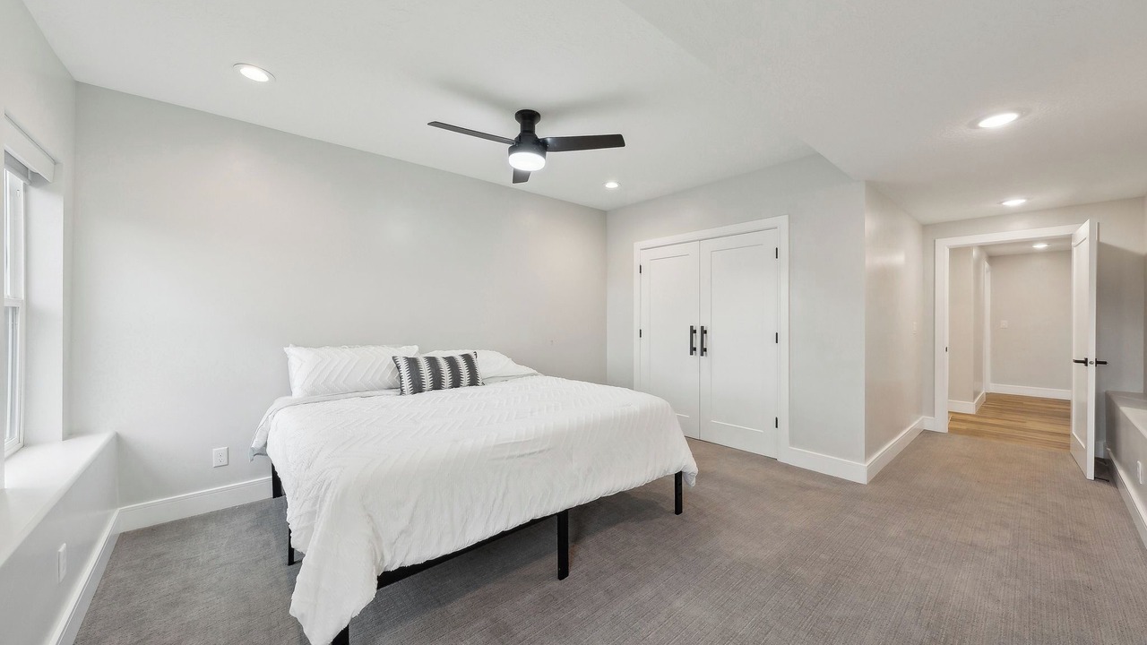 Photo of Bedroom in Salem