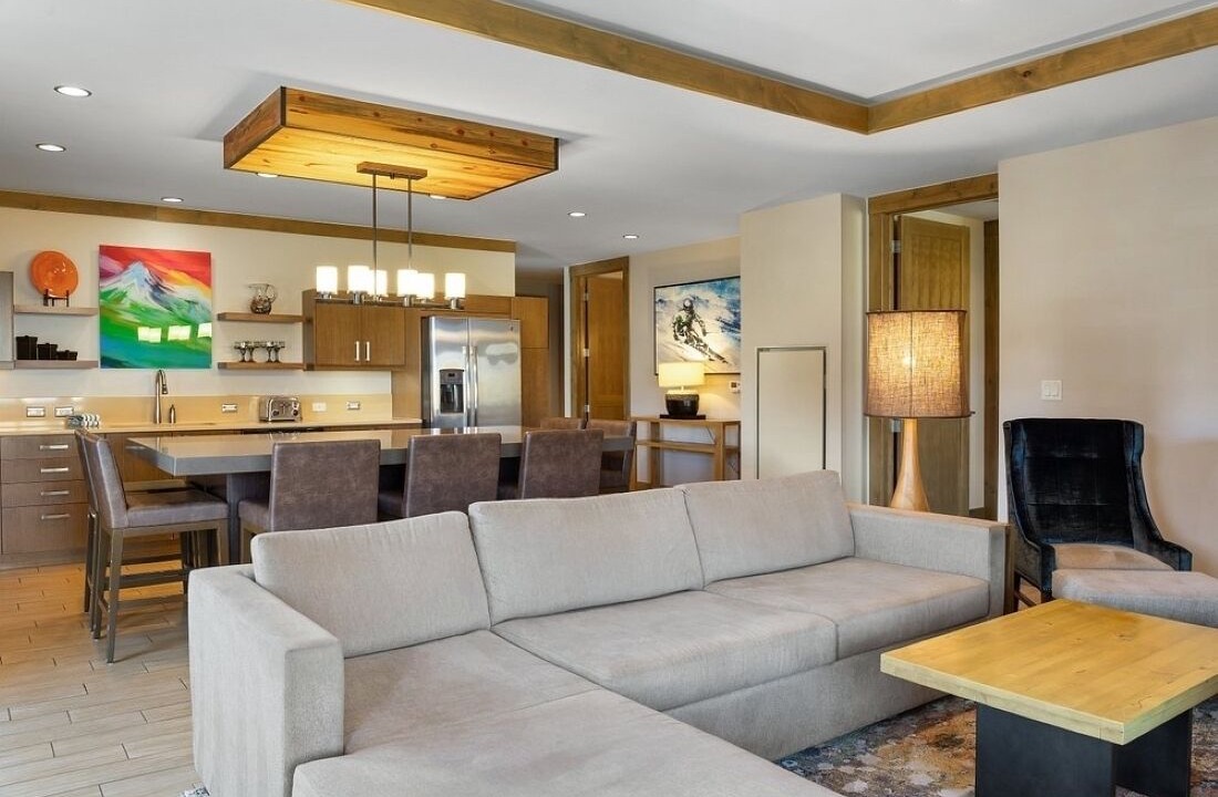 Photo of Livingroom in Avon