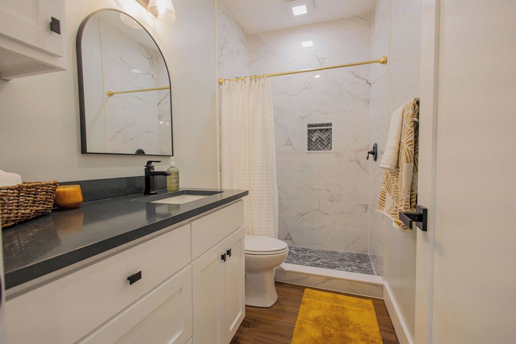 Photo of Bathroom in Thomas Drive