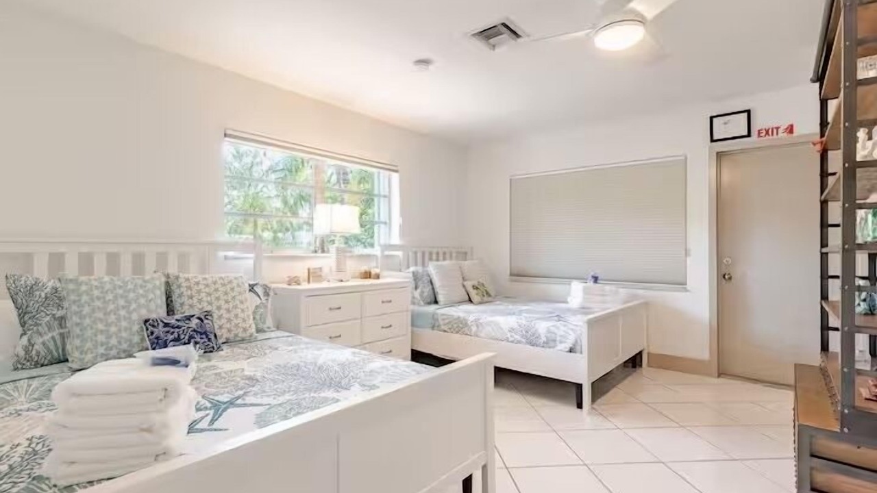 Photo of Bedroom in Lauderdale-by-the-Sea